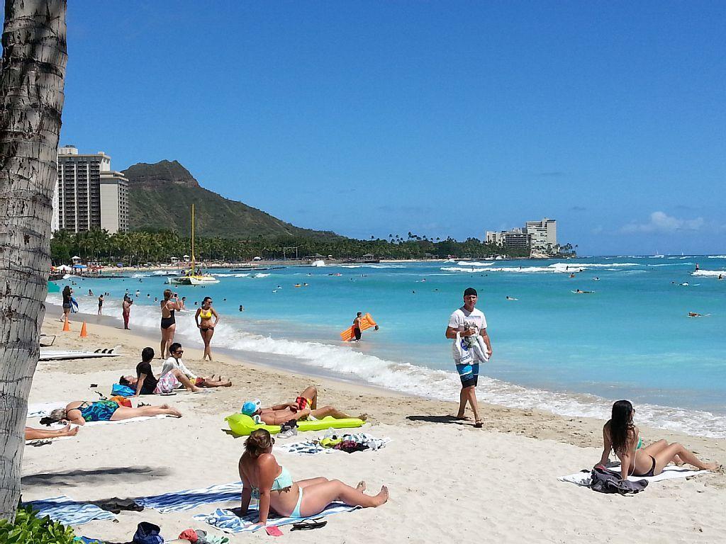 Waikiki Shore Beachfront Honolulu Exterior photo